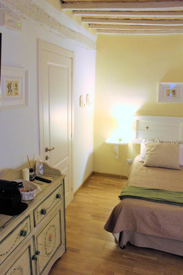 Romantic Suite Gubbio Esterno foto