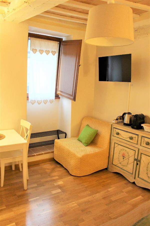 Romantic Suite Gubbio Esterno foto