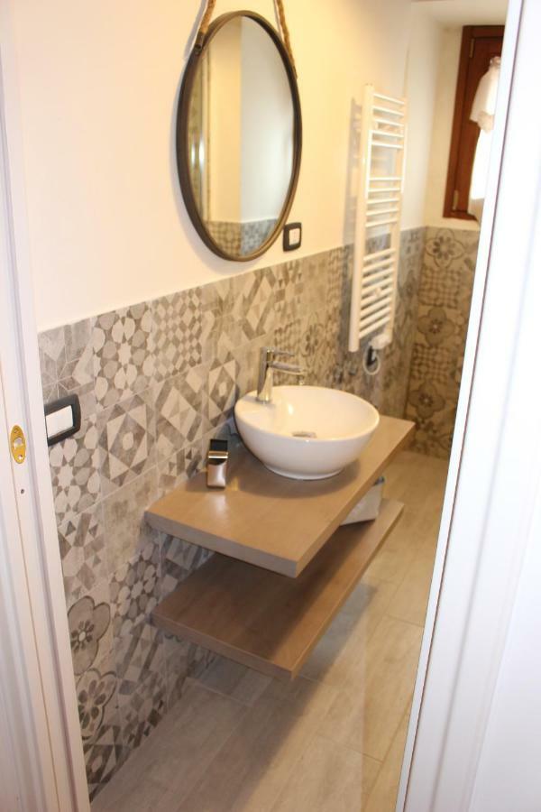 Romantic Suite Gubbio Esterno foto